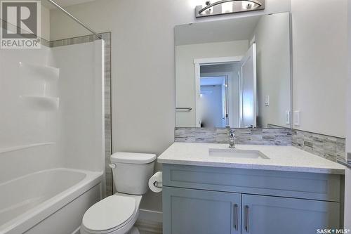 4600 Buckingham Drive E, Regina, SK - Indoor Photo Showing Bathroom