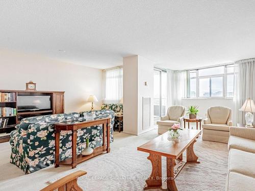 1901-3151 Bridletowne Circ, Toronto, ON - Indoor Photo Showing Living Room