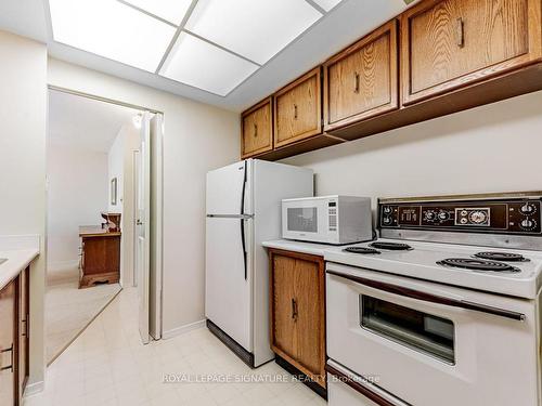 1901-3151 Bridletowne Circ, Toronto, ON - Indoor Photo Showing Kitchen