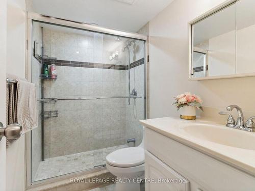 1608-966 Inverhouse Dr, Mississauga, ON - Indoor Photo Showing Bathroom