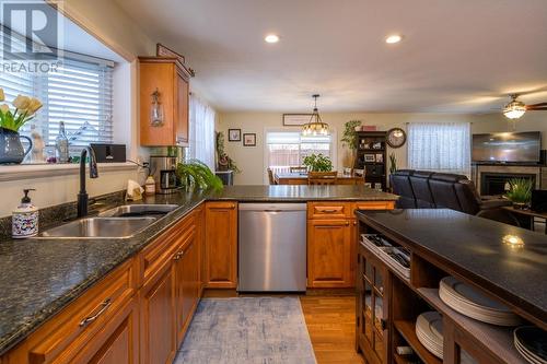 130 6807 Westgate Avenue, Prince George, BC - Indoor Photo Showing Kitchen With Double Sink