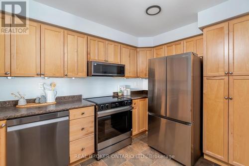 1601 - 3845 Lake Shore Boulevard W, Toronto, ON - Indoor Photo Showing Kitchen