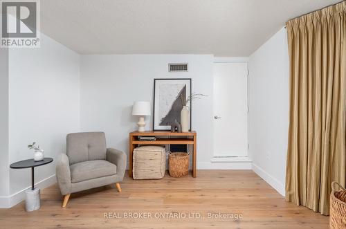 1601 - 3845 Lake Shore Boulevard W, Toronto, ON - Indoor Photo Showing Other Room