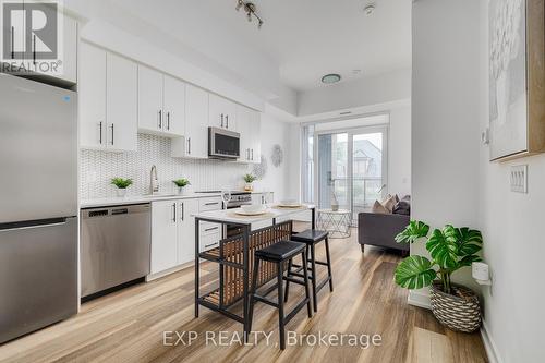 211 - 5 Wellington Street S, Kitchener, ON - Indoor Photo Showing Kitchen