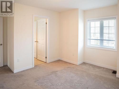 983 Edinburgh Drive, Woodstock, ON - Indoor Photo Showing Other Room