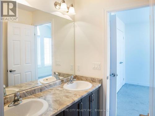 983 Edinburgh Drive, Woodstock, ON - Indoor Photo Showing Bathroom