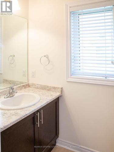 983 Edinburgh Drive, Woodstock, ON - Indoor Photo Showing Bathroom