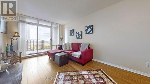 707 - 51 Harrison Garden Boulevard, Toronto, ON - Indoor Photo Showing Living Room