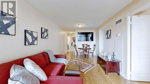 707 - 51 Harrison Garden Boulevard, Toronto, ON - Indoor Photo Showing Living Room