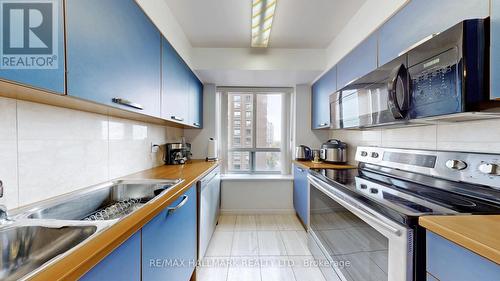 707 - 51 Harrison Garden Boulevard, Toronto, ON - Indoor Photo Showing Kitchen With Double Sink