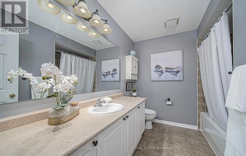 988 Southport Drive, Oshawa (Donevan), ON - Indoor Photo Showing Bathroom