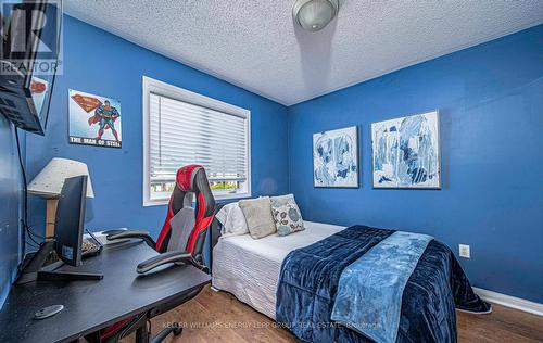 988 Southport Drive, Oshawa (Donevan), ON - Indoor Photo Showing Bedroom