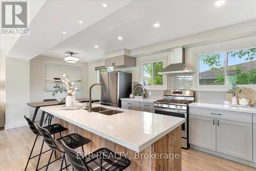 143 Collins Street, Collingwood, ON - Indoor Photo Showing Kitchen With Double Sink With Upgraded Kitchen