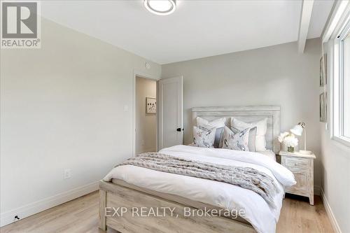 143 Collins Street, Collingwood, ON - Indoor Photo Showing Bedroom