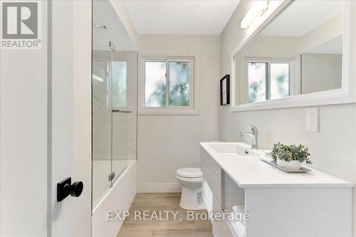 143 Collins Street, Collingwood, ON - Indoor Photo Showing Bathroom