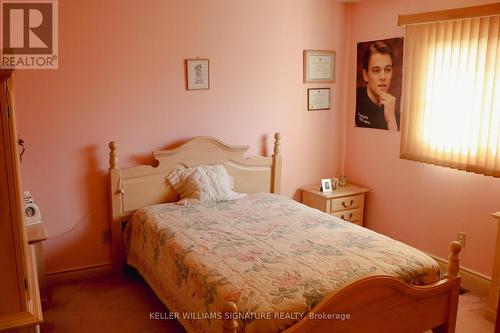 5158 Sundial Court, Mississauga, ON - Indoor Photo Showing Bedroom