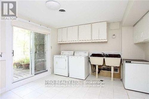 2113 Glenforest Crescent, Oakville, ON - Indoor Photo Showing Laundry Room