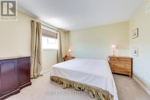 5326 Dryden Avenue, Burlington, ON - Indoor Photo Showing Bedroom