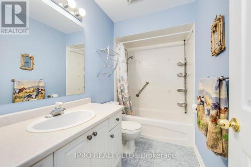 5326 Dryden Avenue, Burlington, ON - Indoor Photo Showing Bathroom