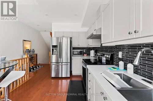 24 - 96 Nelson Street, Oakville, ON - Indoor Photo Showing Kitchen