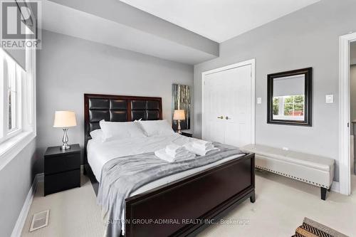 24 - 96 Nelson Street, Oakville, ON - Indoor Photo Showing Bedroom