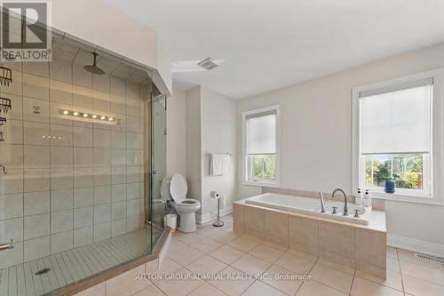 24 - 96 Nelson Street, Oakville, ON - Indoor Photo Showing Bathroom