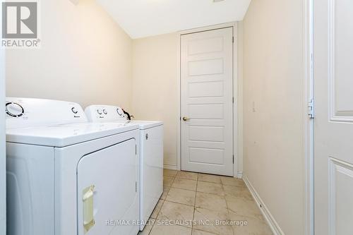 10 - 501 Buckeye Court, Milton, ON - Indoor Photo Showing Laundry Room