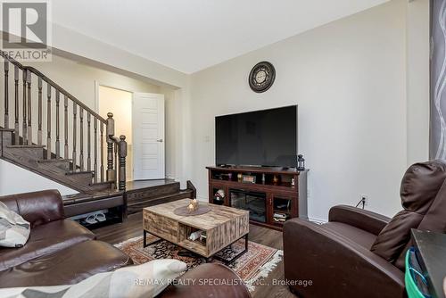 10 - 501 Buckeye Court, Milton, ON - Indoor Photo Showing Living Room