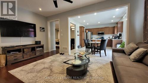 Upper - 54 Cape Dorset Crescent, Brampton, ON - Indoor Photo Showing Living Room