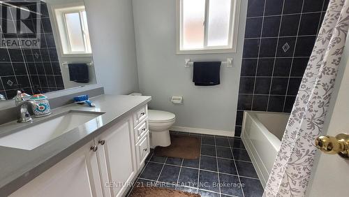 Upper - 54 Cape Dorset Crescent, Brampton, ON - Indoor Photo Showing Bathroom