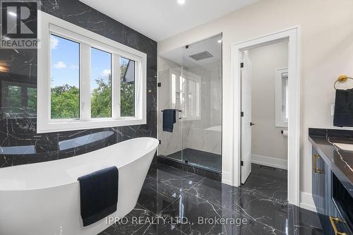 262 Senlac Road, Toronto, ON - Indoor Photo Showing Bathroom