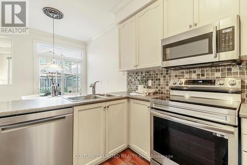 1050 Beatrice Street E, Oshawa (Pinecrest), ON - Indoor Photo Showing Kitchen With Double Sink