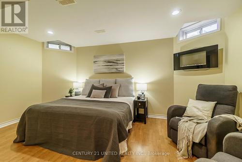 1050 Beatrice Street E, Oshawa (Pinecrest), ON - Indoor Photo Showing Bedroom