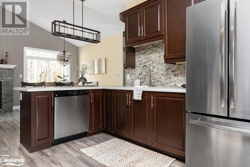 148 Pineridge Gate, Gravenhurst, ON - Indoor Photo Showing Kitchen With Stainless Steel Kitchen