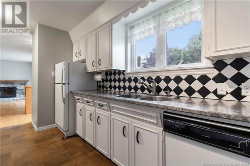 4447 Principale, Saint-Antoine, NB - Indoor Photo Showing Kitchen With Double Sink