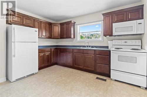 48 Topsail Pond Road, Paradise, NL - Indoor Photo Showing Kitchen