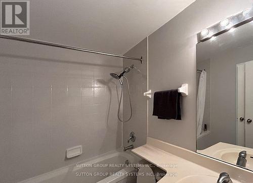 611 - 555 Yonge Street, Toronto, ON - Indoor Photo Showing Bathroom