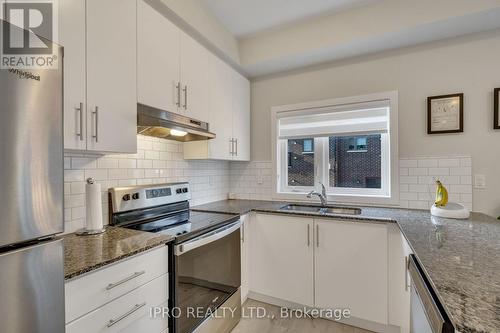 806 - 250 Finch Avenue, Pickering, ON - Indoor Photo Showing Kitchen With Stainless Steel Kitchen With Upgraded Kitchen