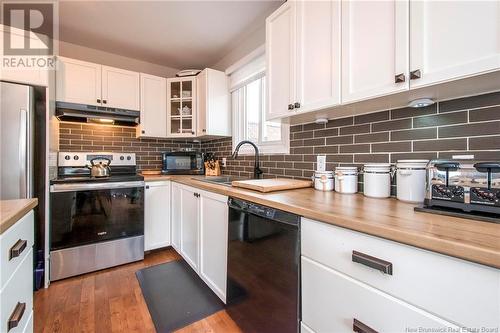 181 Mcnamara Drive, Saint John, NB - Indoor Photo Showing Kitchen