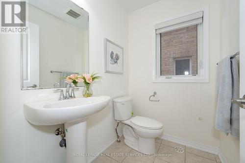 413 Switchgrass Street, Oakville, ON - Indoor Photo Showing Bathroom