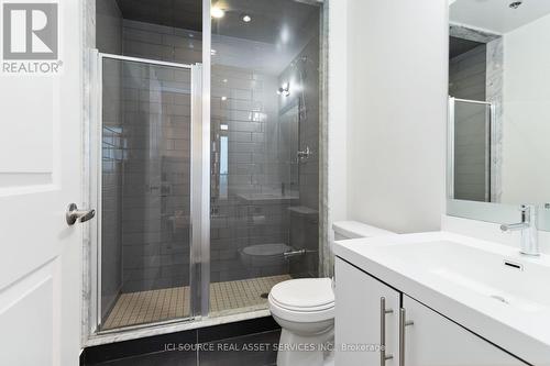 903 - 65 Speers Road, Oakville, ON - Indoor Photo Showing Bathroom