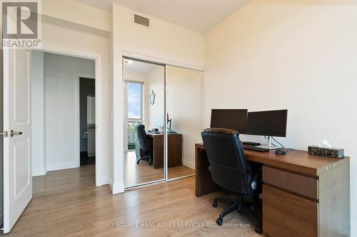 903 - 65 Speers Road, Oakville, ON - Indoor Photo Showing Office