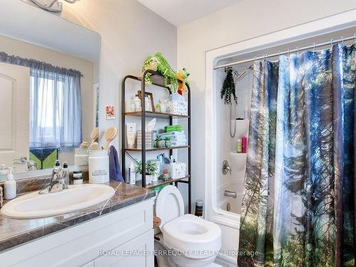 172 Lambert St, Amherstburg, ON - Indoor Photo Showing Bathroom