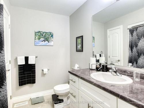 172 Lambert St, Amherstburg, ON - Indoor Photo Showing Bathroom