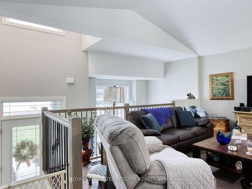 172 Lambert St, Amherstburg, ON - Indoor Photo Showing Living Room