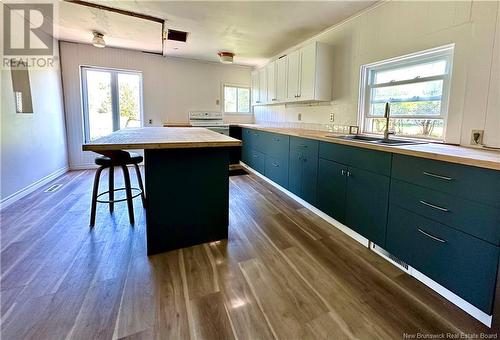 32 Dutch Point Road, Hampton, NB - Indoor Photo Showing Kitchen With Double Sink