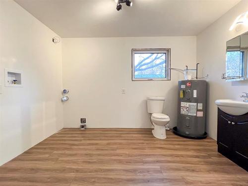 29 Arrowhead Drive, Oak Lake Beach, MB - Indoor Photo Showing Bathroom