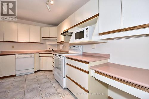 6 - 21 Paddock Wood, Peterborough (Ashburnham), ON - Indoor Photo Showing Kitchen