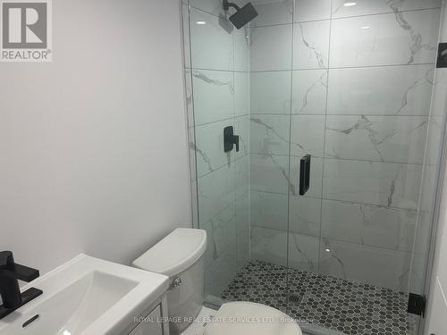 L - 273 Glenholme Avenue, Toronto, ON - Indoor Photo Showing Bathroom