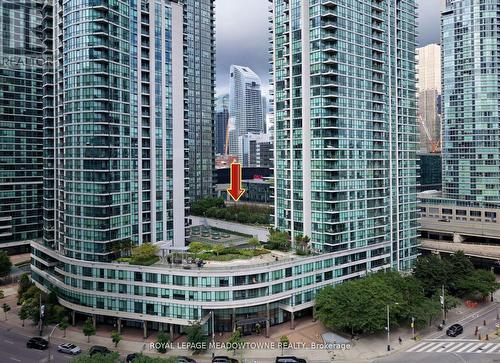 Ph 4006 - 16 Yonge Street, Toronto, ON - Outdoor With Facade